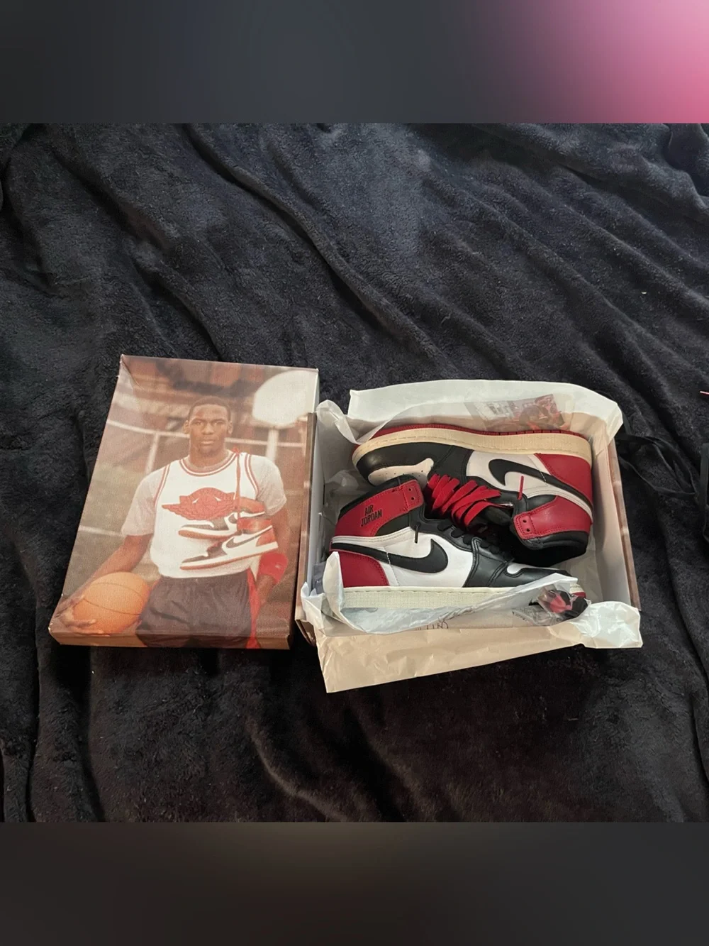 Nike Air Jordan 1 Kids Sneakers in Red Black White